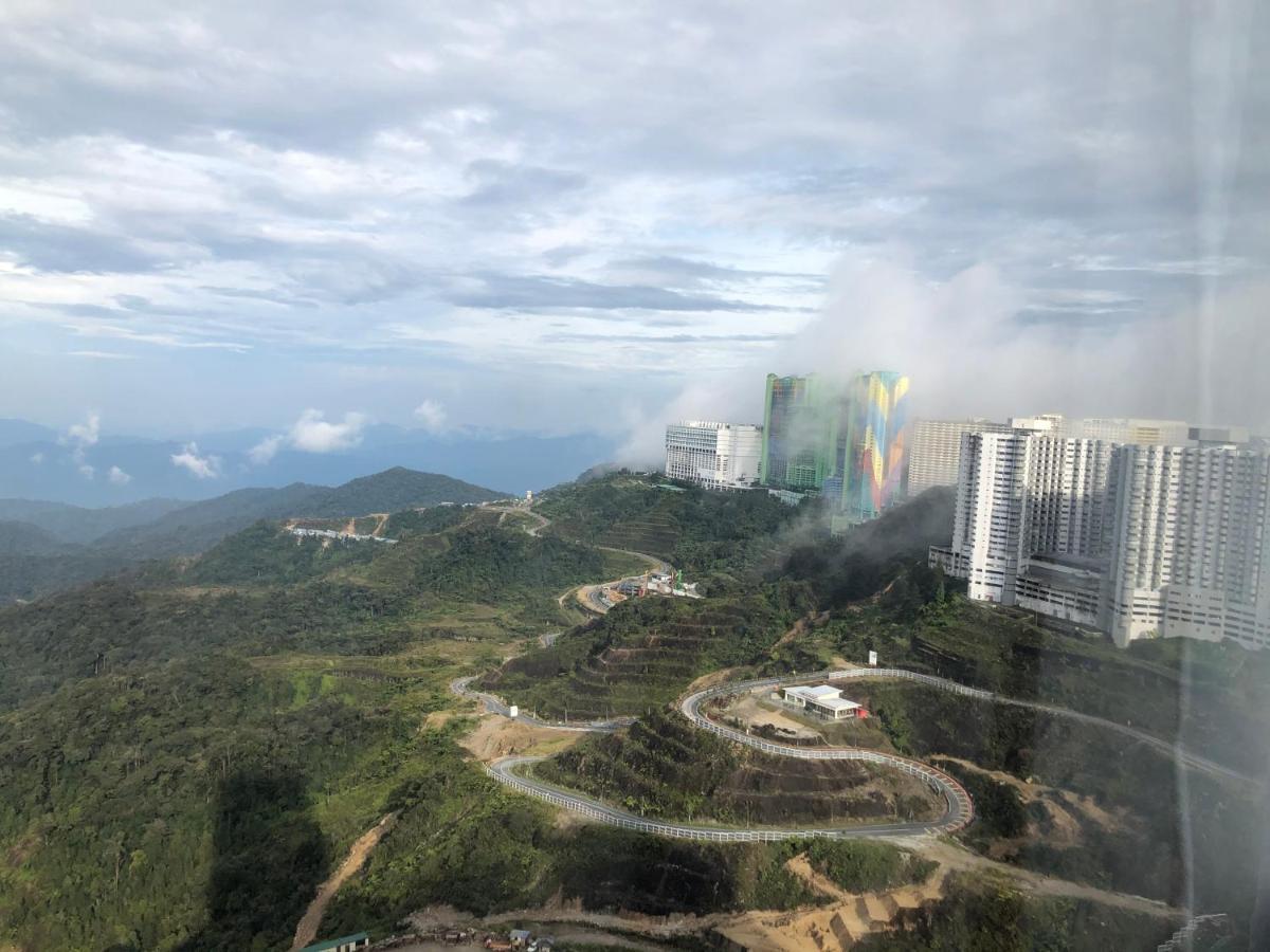 Topsuites At Ion-delemen Apartment *