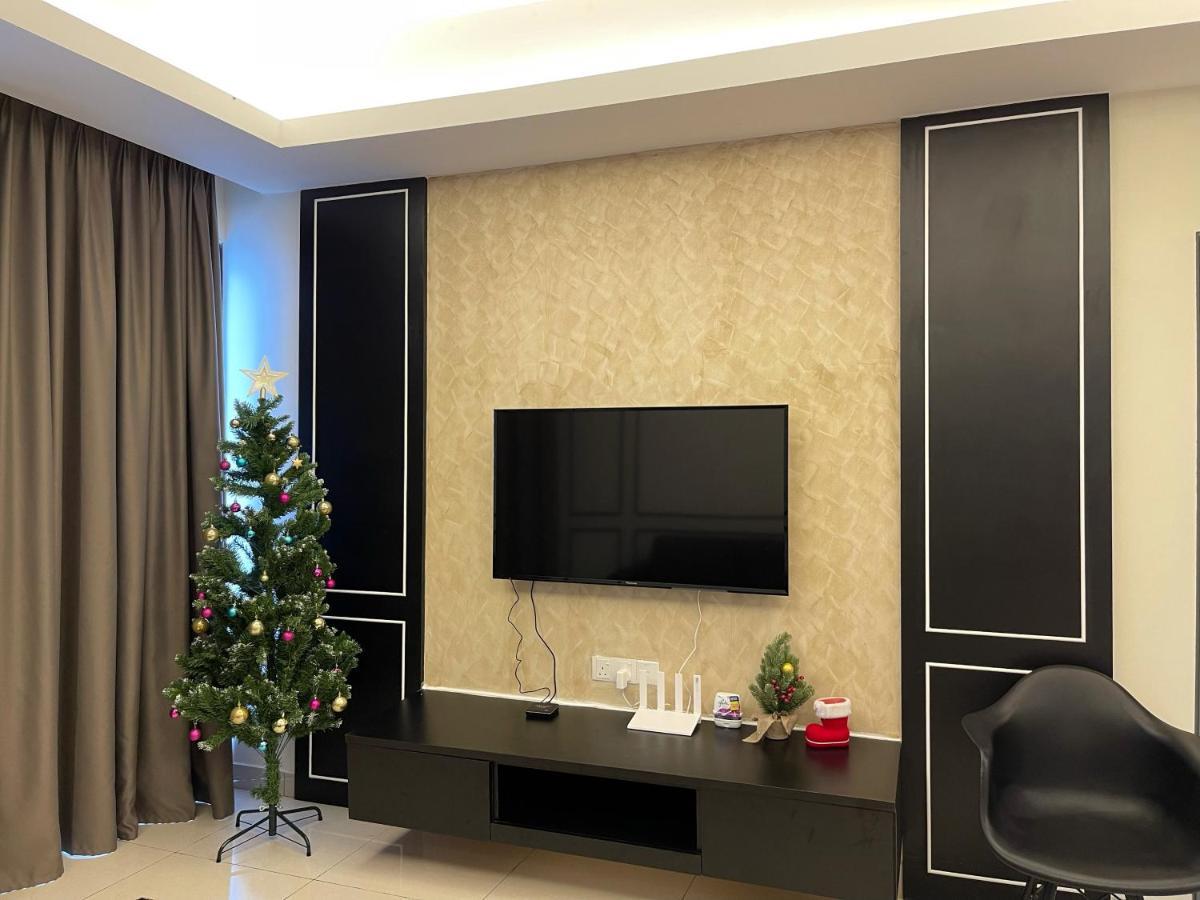 Topsuites At Ion-delemen