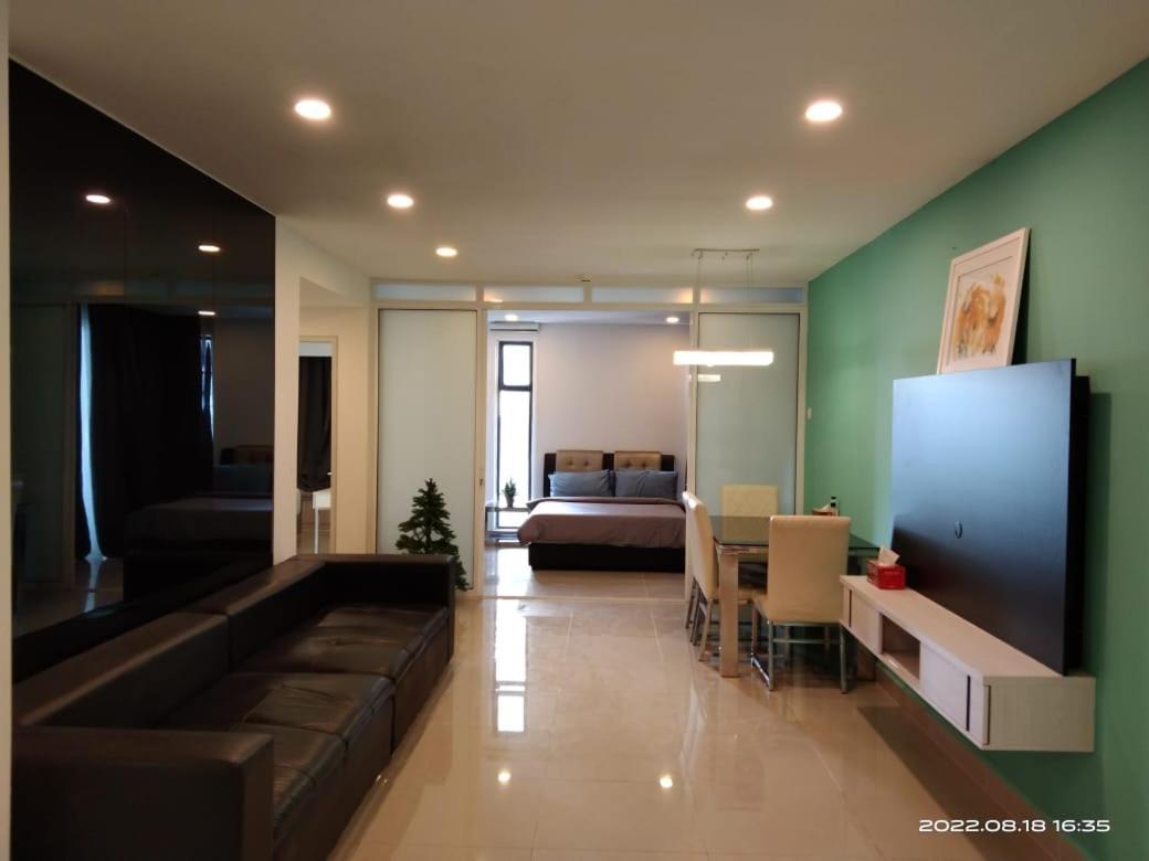 Apartment Topsuites At Ion-delemen *