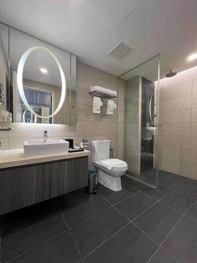 Topsuites At Ion-delemen